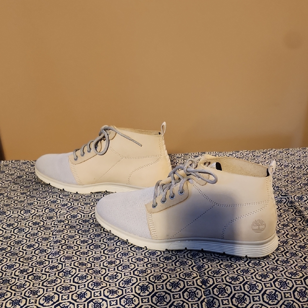 Timberland Women's Cream and White Sneakers